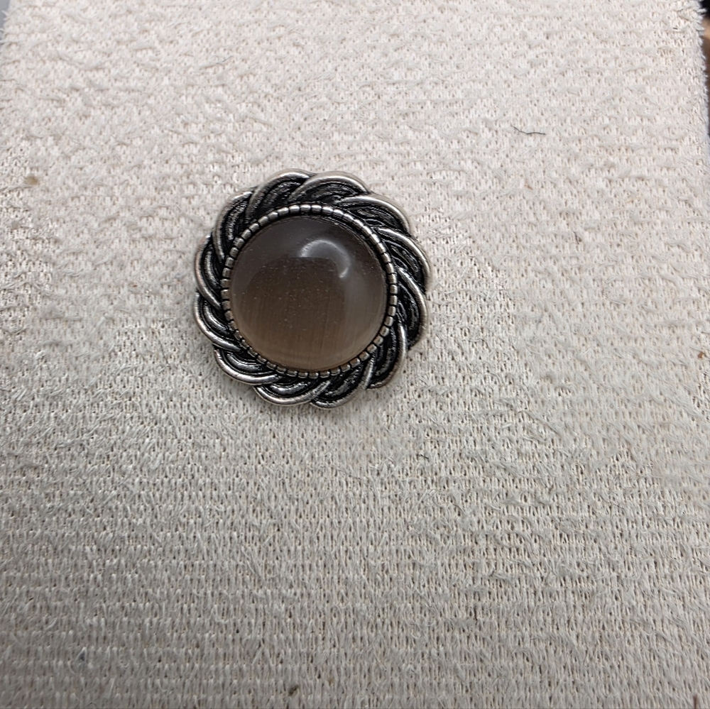 Snap Silver and Brown Button (1925)